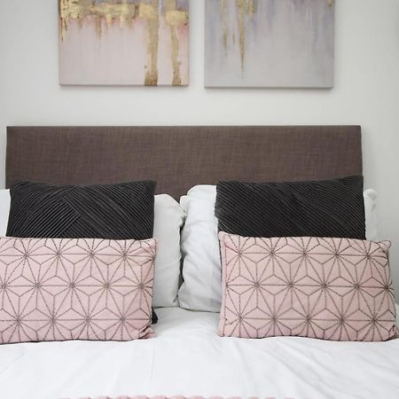 Beachview By Mia Living Close To Beach, Free Parking, Modern 2 Bedroom Apartment Barry Eksteriør billede