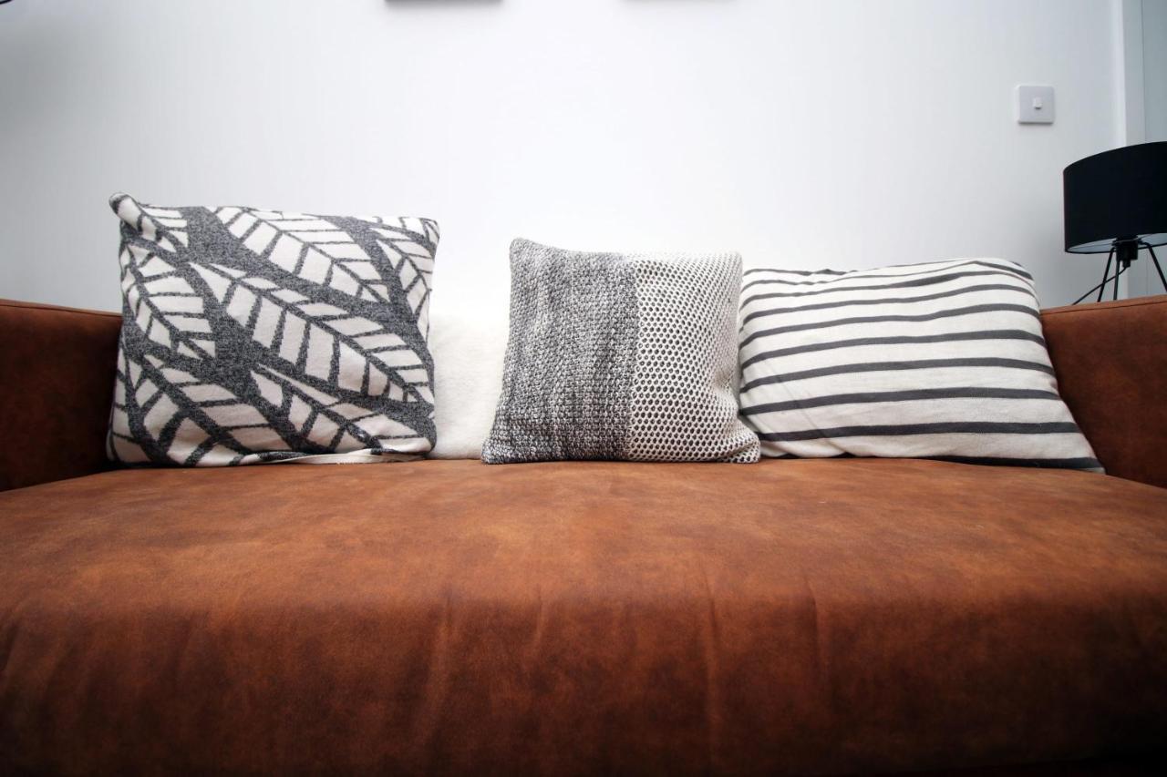 Beachview By Mia Living Close To Beach, Free Parking, Modern 2 Bedroom Apartment Barry Eksteriør billede