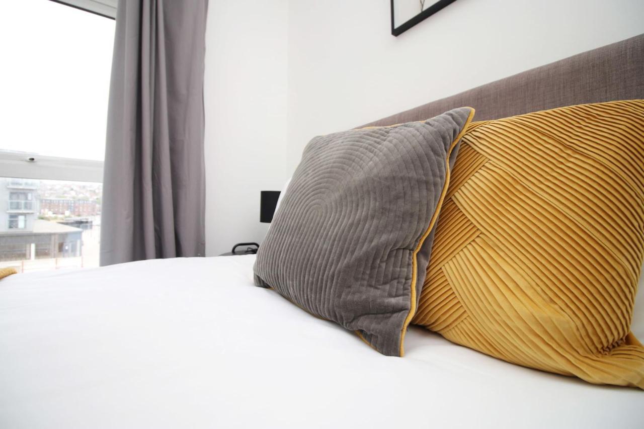 Beachview By Mia Living Close To Beach, Free Parking, Modern 2 Bedroom Apartment Barry Eksteriør billede